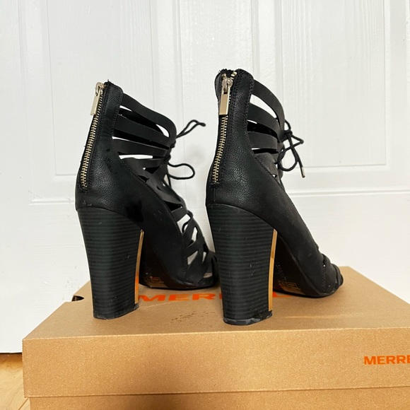 Black chunky heels with mirrored inside - Picture 2 of 5